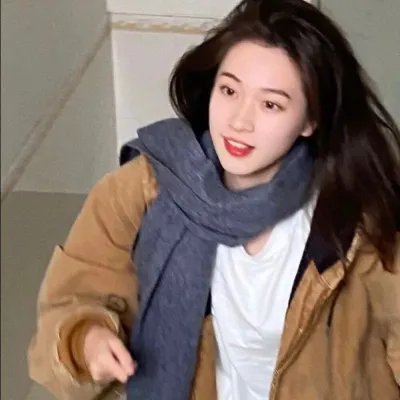 冷战八年后，初恋哭着问错了没